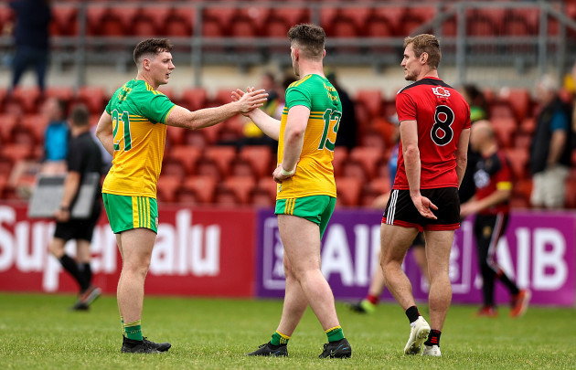 jamie-brennan-and-patrick-mcbrearty-celebrate-at-the-final-whistle