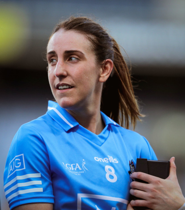 siobhan-mcgrath-with-her-player-of-the-match-award