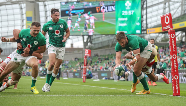 stuart-mccloskey-scores-a-try