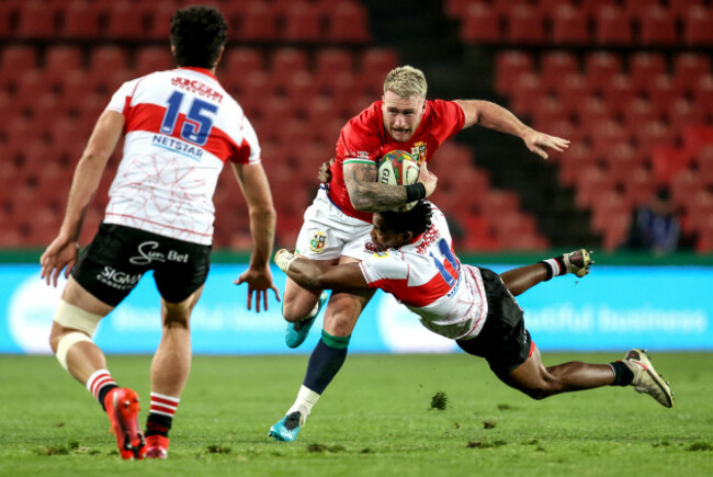 stuart-hogg-is-tackled-by-sibhale-maxwane