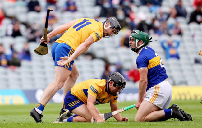 tony-kelly-celebrates-david-reidy-scoring-a-goal