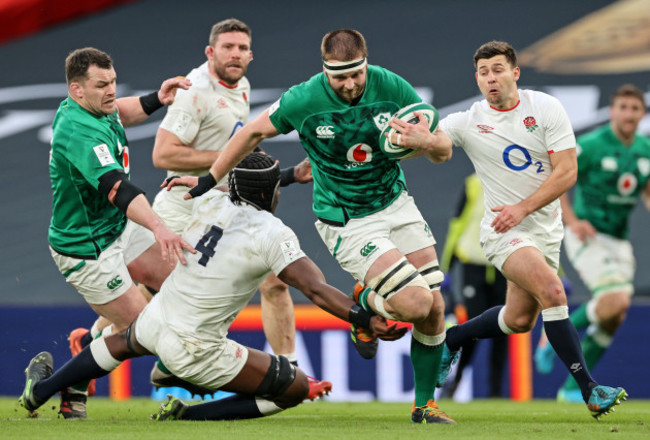 iain-henderson-is-tackled-by-maro-itoje