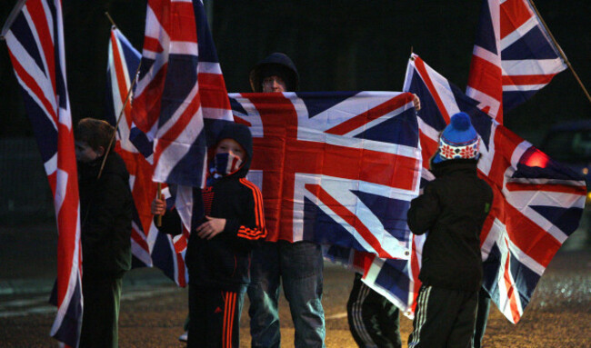 belfast-city-hall-flag-debate