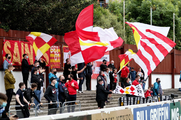 st-patricks-athletic-fans-before-the-game