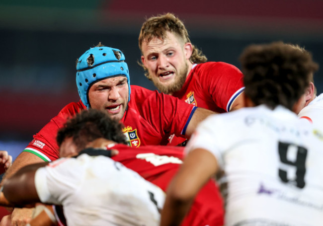 tadhg-beirne-and-jonny-hill-in-a-maul