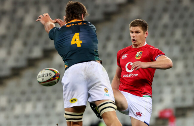 ben-etzebeth-blocks-down-a-kick-from-owen-farrell