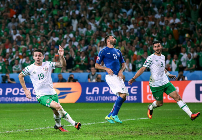robbie-brady-celebrates-scoring-his-sides-first-goal