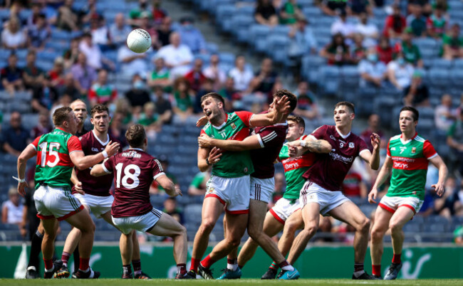 aidan-oshea-with-paul-conroy