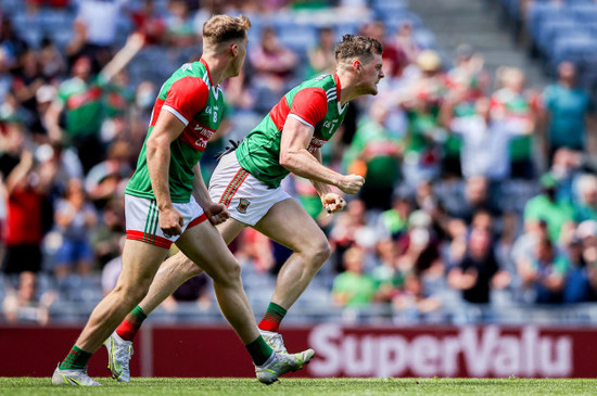 matthew-ruane-celebrates-winning-a-penalty