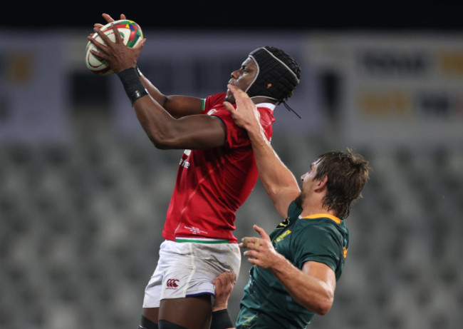 british-and-irish-lion-maro-itoje-wins-a-line-out-from-south-africas-eben-etzebeth