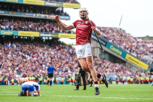 joe-canning-celebrates-at-the-final-whistle