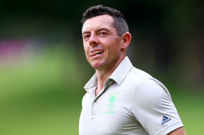 rory-mcilroy-reacts-after-a-missed-putt-on-the-14th