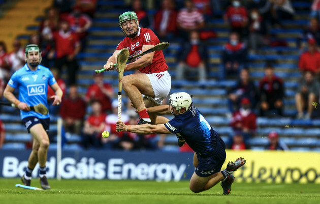 Alan Nolan ataja a Robbie O'Flynn
