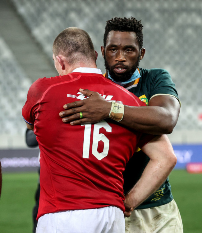 ken-owens-after-the-game-with-siya-kolisi