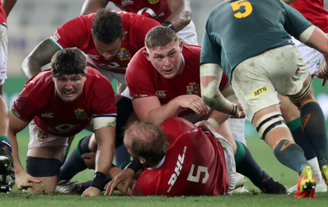 tom-curry-with-tadhg-furlong