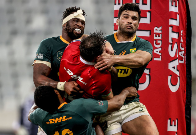 robbie-henshaw-is-tackled-over-the-try-line-by-lukhanyo-am-siya-kolisi-and-damian-de-allende