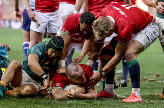 ken-owens-scores-a-try-and-celebrates-with-bundee-aki-and-duhan-van-der-merwe