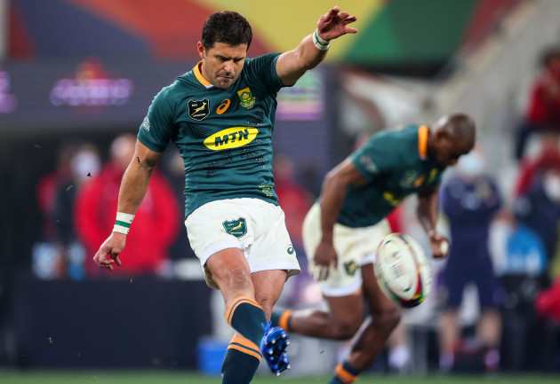 morne-steyn-kicks-a-late-penalty-to-give-his-side-the-lead