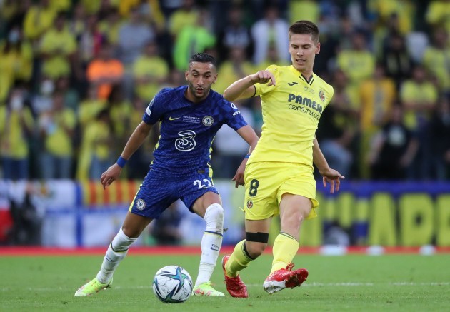 chelseas-hakim-ziyech-left-and-villarreals-juan-foyth-battle-for-the-ball-during-the-uefa-super-cup-match-at-windsor-park-belfast-picture-date-wednesday-august-11-2021
