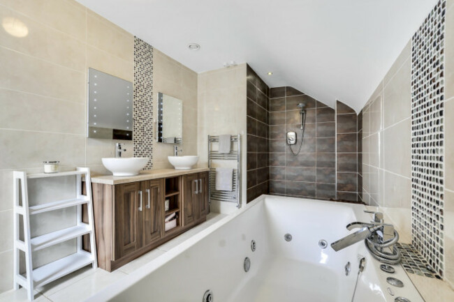 MzUxODMwMzc3OTZmOTdlODQ1M2EzZmE3MjllMGUwYWMz4AaANQ7Jm0_i7XWRphpBaHR0cHM6Ly9zMy1ldS13ZXN0LTEuYW1hem9uYXdzLmNvbS9tZWRpYW1hc3Rlci1zM2V1LzkvNC85NGFkYmIyNWVlYTdmOGRmMzg1ZjA3MmUwZmJmMDljNi5qcGd8fHwxMjAwfHx8fHx8fA==