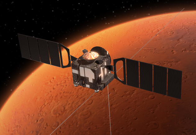 spacecraft-mars-express-orbiting-mars