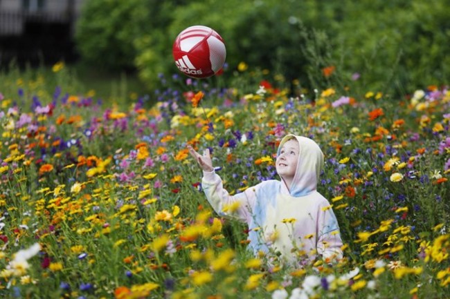 NO REPRO FEE YMCA Out and Active 004