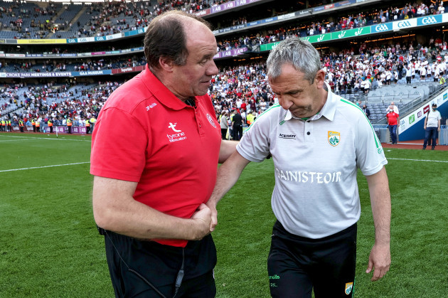 feargal-logan-shake-stands-with-peter-keane-after-the-game