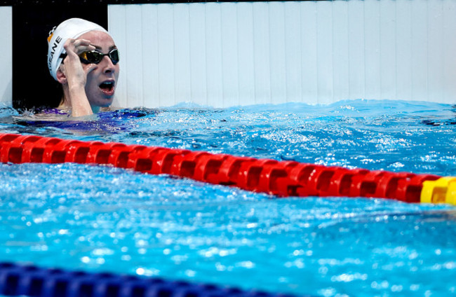 ellen-keane-celebrates-winning-a-gold-medal