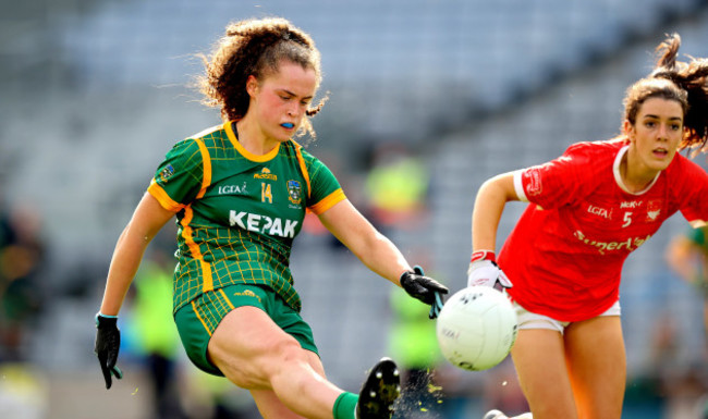 emma-duggan-kicks-her-sideos-into-a-two-point-lead-near-the-end-of-the-extra-time