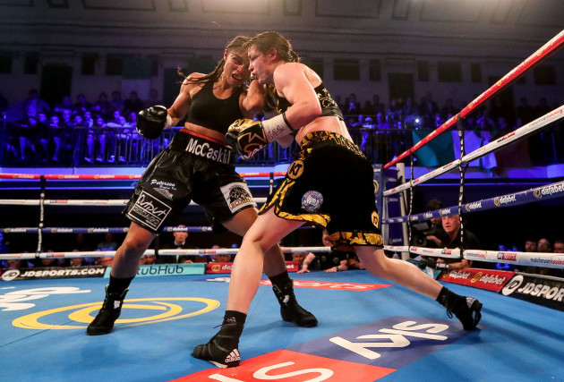 jessica-mccaskill-in-action-against-katie-taylor