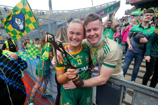 vikki-wall-with-sean-quigley-after-the-game