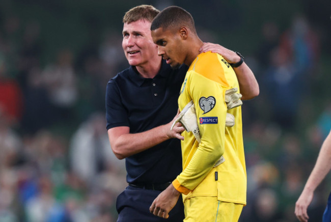 stephen-kenny-celebrates-after-the-game-with-goalkeeper-gavin-bazunu