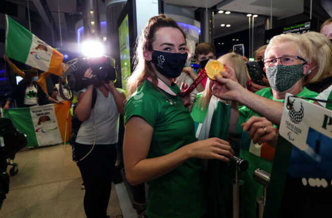 ellen-keane-is-greeted-by-family-members