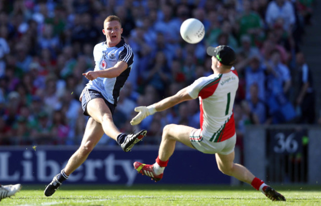 ciaran-kilkenny-has-a-shot-saved-by-robert-hennelly