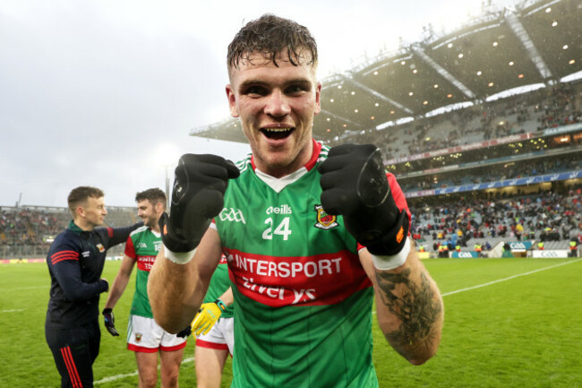 jordan-flynn-celebrates-after-the-game