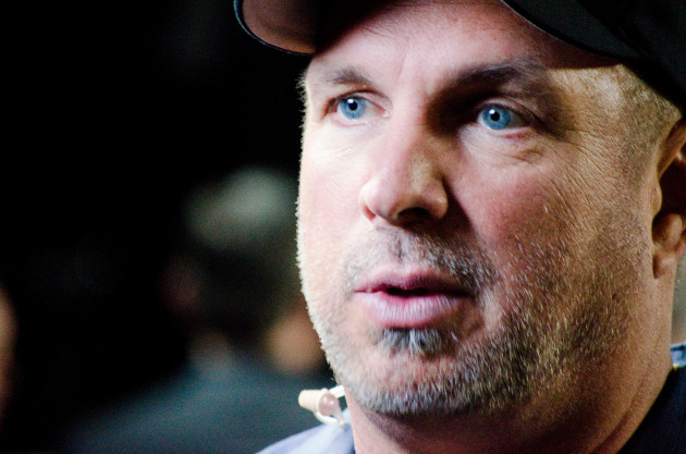 nashville-tennessee-july-10-2014-garth-brooks-country-music-artist-speaks-at-a-news-conference