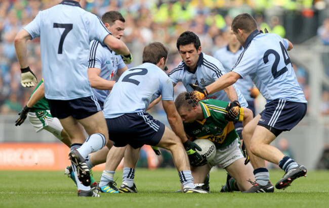 kevin-nolan-philip-mcmahon-bryan-cullen-cian-osullivan-and-kevin-mcmanamon-surround-tomas-ose