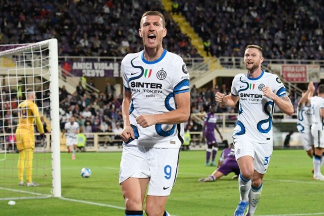 artemio-franchi-stadium-florence-italy-21st-sep-2021-serie-a-championship-football-ac-fiorentina-versus-inter-milan-edin-dzeko-of-fc-internazionale-celebrates-after-scoring-the-goal-for-1-2-cre