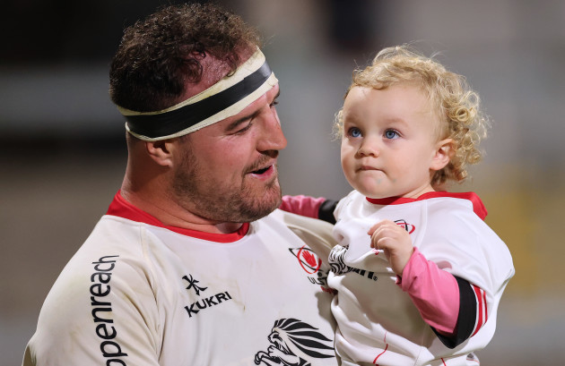 rob-herring-with-his-daughter-milly-after-the-game