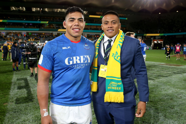 michael-alaalatoa-with-his-brother-allan-after-the-game