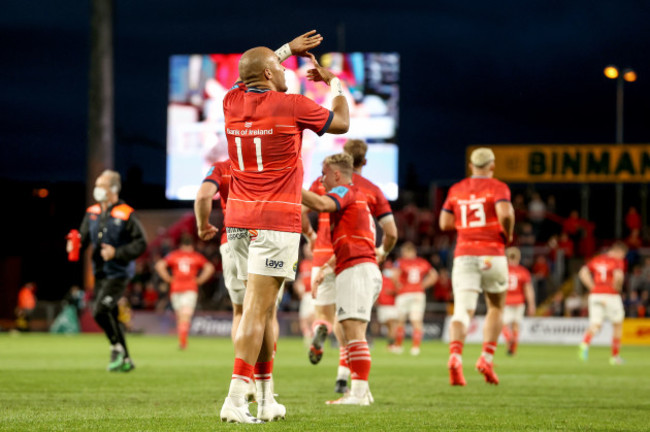 simon-zebo-celebrates-after-scoring-a-try