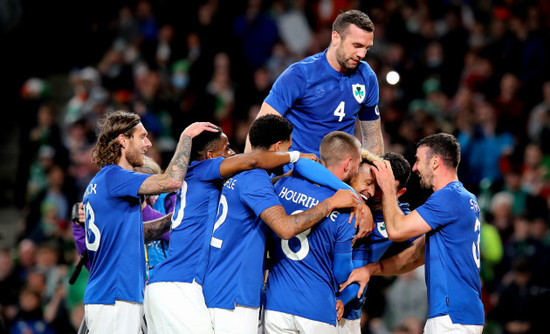 callum-robinson-celebrates-scoring-his-second-goal-from-a-penalty-with-his-teammates