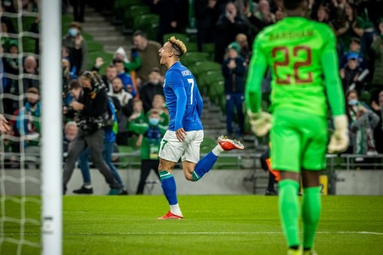 callum-robinson-celebrates-scoring-their-first-goal