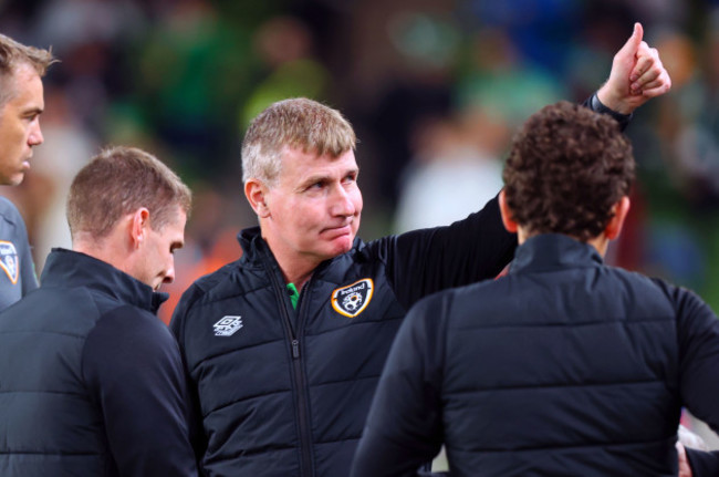 stephen-kenny-gestures-to-the-crowd-before-the-game