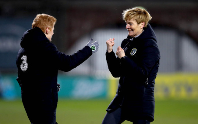 vera-pauw-celebrates-at-the-final-whistle-with-eileen-gleeson