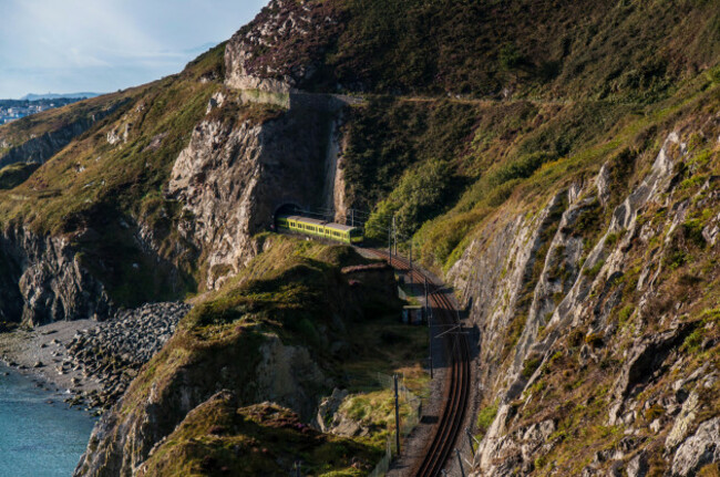 dart-train-at-bray-head-passing-through-tunnels-bray-greystones