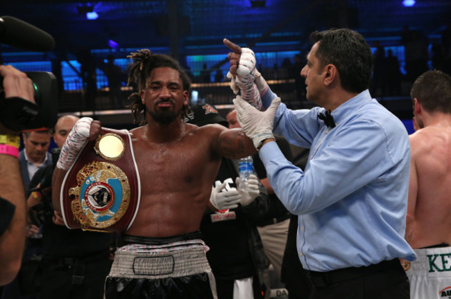 demetrius-andrade-celebrates-winning