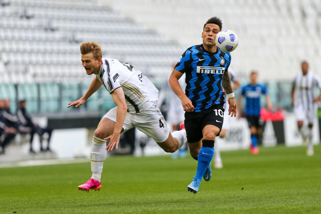 lautaro-martinez-of-fc-internazionale-and-matthijs-de-ligt-of-juventus-fc-during-the-match-between-juventus-fc-and-fc-internazionale-at-allianz-stadiu