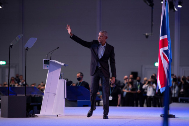 glasgow-scotland-uk-8th-nov-2021-pictured-president-barack-obama-seen-giving-speech-at-cop26-climate-change-conference-credit-colin-fisheralamy-live-news