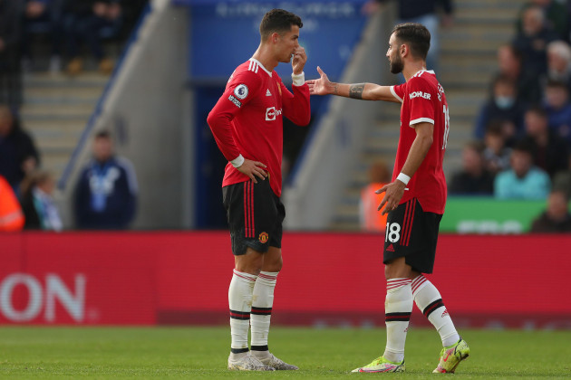 cristiano-ronaldo-and-bruno-fernandes-of-manchester-united-leicester-city-v-manchester-united-premier-league-king-power-stadium-leicester-uk-16th-october-2021editorial-use-only-dataco-rest